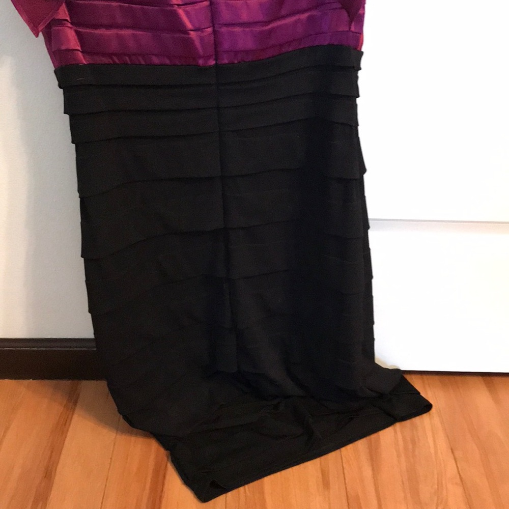 Dress - Picture 5 of 5